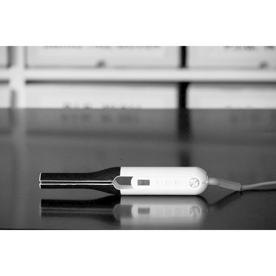 カドークオーラ ヘアアイロン  ホワイト BI-G1-WH ［交流（コード）式］ |  | 03