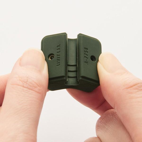 リヒトラブ ケーブルホルダー A-7758-24 ブラック | LIHIT LAB. | 01