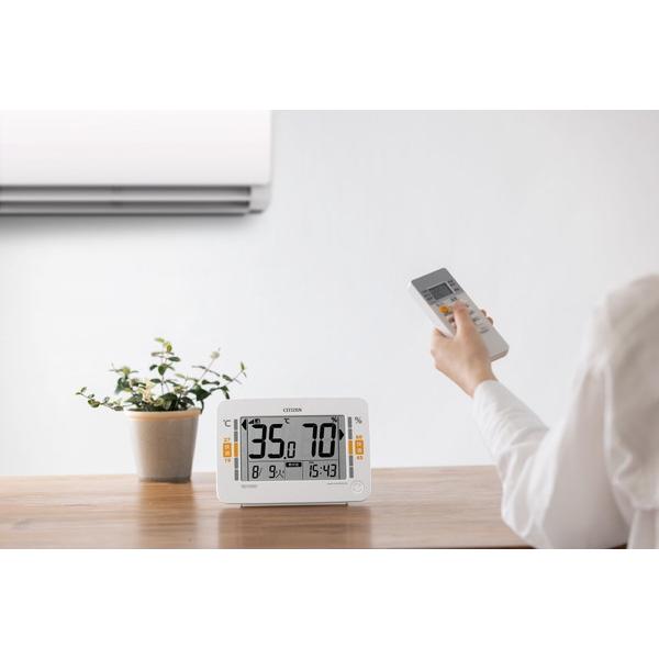 リズム時計 新環境目安表示付き　高精度デジタル温湿度計　電波時計付き　8RZ232-003  白パール色 8RZ232-003 ［デジタル］ |  | 05