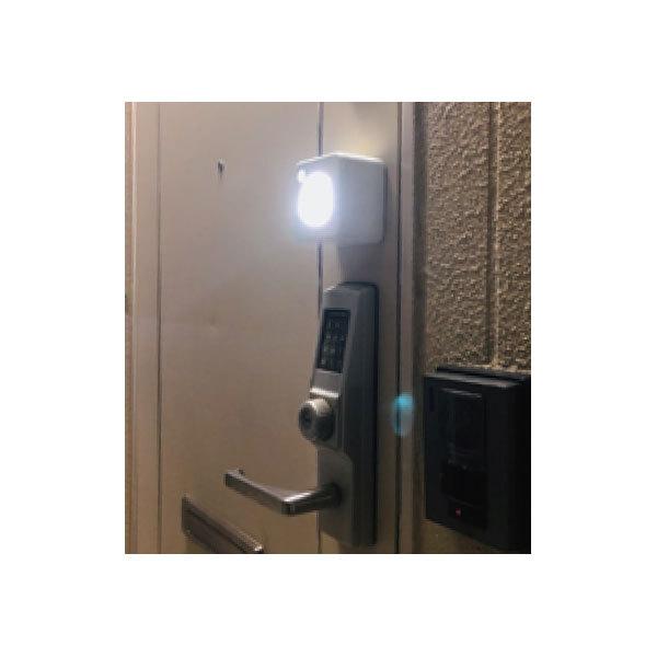 リーベックス センサーライト やさしく光る角型  ホワイト SL102 ［白色 /乾電池式］ |  | 04