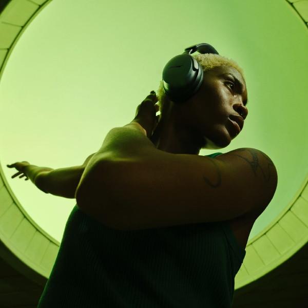 BOSE　ブルートゥースヘッドホン QCULTRAHPBLK Bose ワイヤレスヘッドホン QuietComfort Ultra Headphones