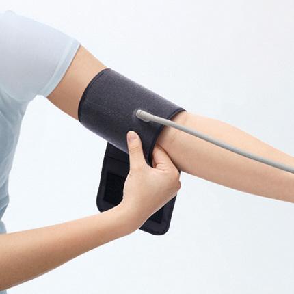 オムロン HCR-7201 血圧計 [上腕（カフ）式] | オムロン | 01