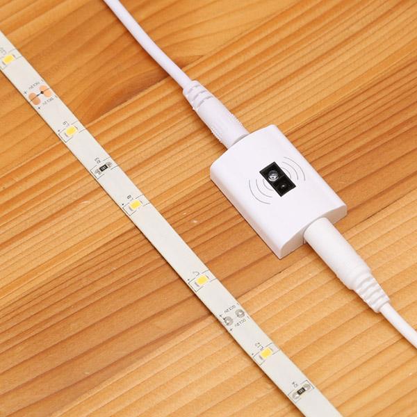 ユアサ 【AC電源】【非接触スイッチ】【1.2m】かんたんに貼れるLEDテープ YHL-120YS |  | 06