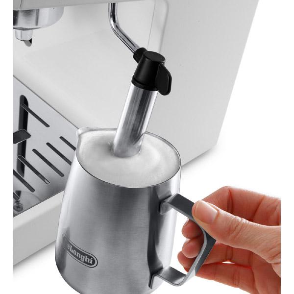 デロンギ エスプレッソカプチーノメーカー ECP3220JW | デロンギ | 02