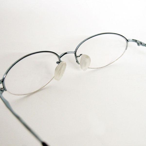 名古屋眼鏡 洗えるメガネの鼻あてキャップ SV-5813（クリア）1ペア入 |  | 06