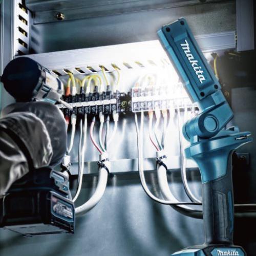 マキタ（makita） 充電式ワークライト ML816 14.4V/18V バッテリ、充電