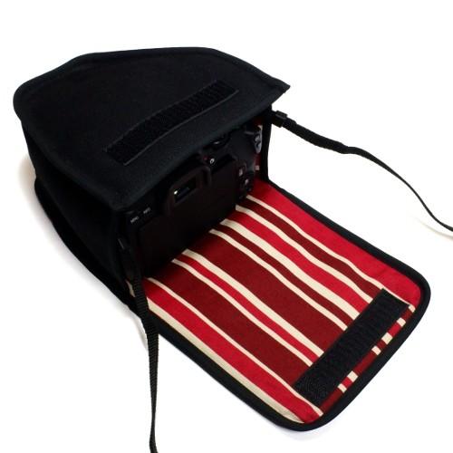 Suono（スオーノ） キヤノン EOS Kiss X10ケース（ブラック・ボルドー