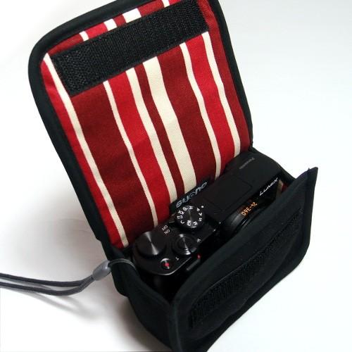 LUMIX TX2ケース --カラビナ付（ブラック・ボルドーストライプ