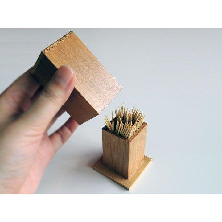 90 Off 卓上 ようじ立て フタ付き 縦型 省スペース おしゃれ 楊枝入れ 人気商品 爪楊枝 竹ようじ 取り出し簡単 食卓 テーブル キッチン