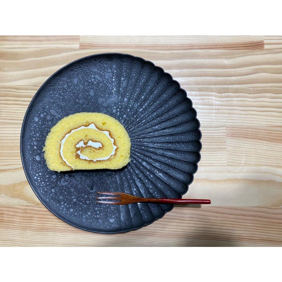 吉右エ門窯　片菊割　白泡化粧　16cm プレート　2枚 有田焼 吉右衛門窯 230片菊割プレート 白泡 黒泡 23cm 黒色 白色 平皿