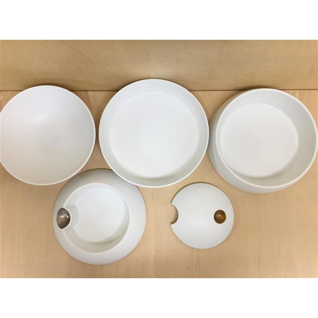 有田焼 李荘窯 玉4段おせち重.白マット金銀彩(内器なし) 白マット金銀