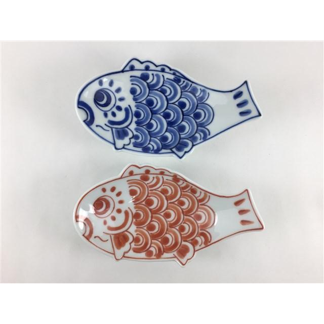 伊万里焼 田森窯 鯉のぼり小皿 青 赤 皿 角皿 14cm 魚柄｜y-tsujishin