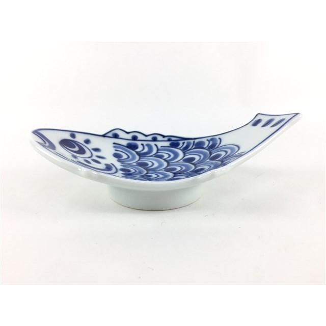 伊万里焼 田森窯 鯉のぼり小皿.(青 / 赤)【皿 角皿 14cm 魚柄 鯉のぼり