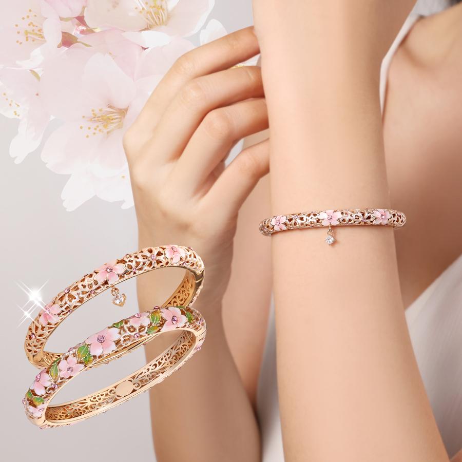 ブレスレット バングル クリスタルガラス付き 桜モチーフ 桜チャーム