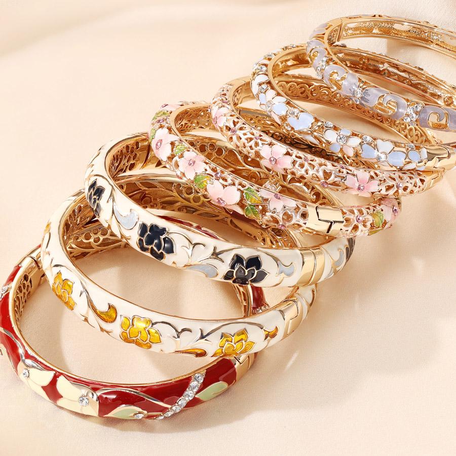 ブレスレット バングル クリスタルガラス付き 桜モチーフ 桜チャーム