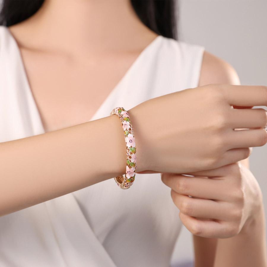 ブレスレット バングル クリスタルガラス付き 桜モチーフ 桜チャーム