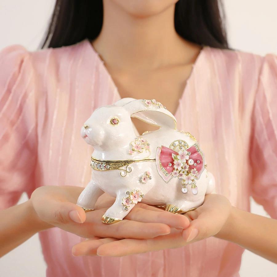 東京銀座PICALS 【正規品】 花兎 うさぎ 2023年 干支 卯年 東京銀座PICALS 【正規品】 花兎 うさぎ 2023年 干支 卯年