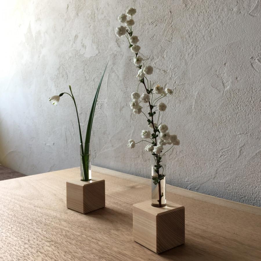 ひのきキューブの一輪挿し 木製 フラワーベース 試験管 花瓶 Hinokicube Flowerbase Atelier Yadori 通販 Yahoo ショッピング