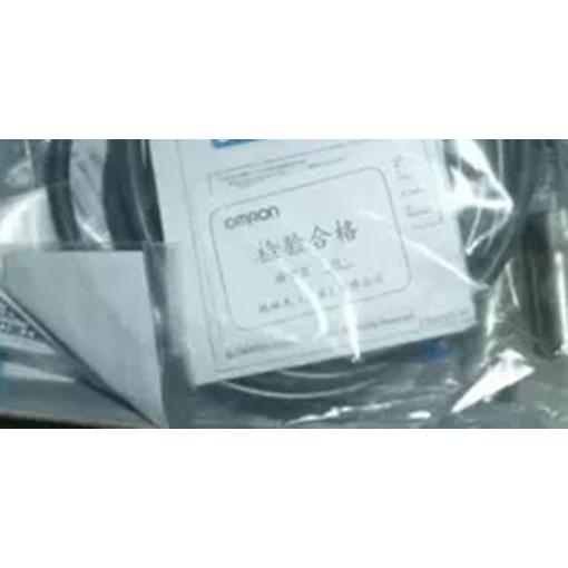 Omron E3F-R1C4 オムロン