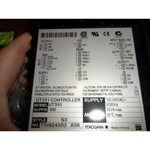 YOKOGAWA UT351 DIGITAL INDICATING CONTROLLER STYLE S3 UT351-00  
