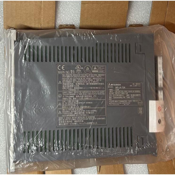 MR-J4-70A ／2台セット MR-J4-70A ／2台セット 三菱 MR-J4-70A,70B 各1台の2