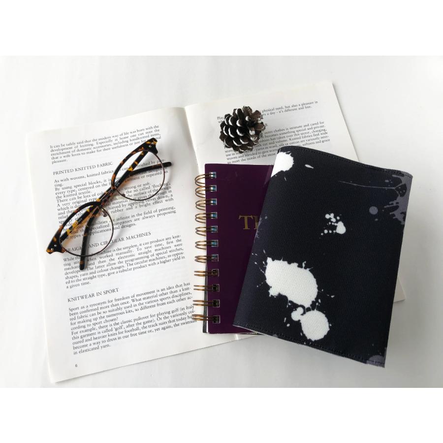 ペイント柄ブックカバー 文庫本 派手 柄物 ペンキ スプラッター おしゃれ 中学生 高校生 大学生 面白い おもしろ 女子 男子 入学 祝い 誕生日 ギフト かっこいい Pr プロディガルyahoo店 通販 Yahoo ショッピング