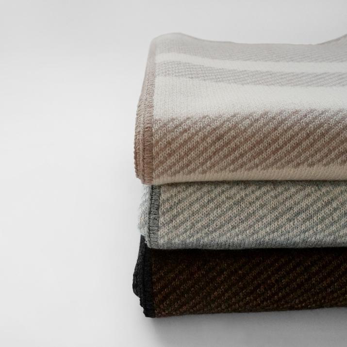 PRODIGAL（プロディガル） カシミヤ 100％ ナナメライン柄