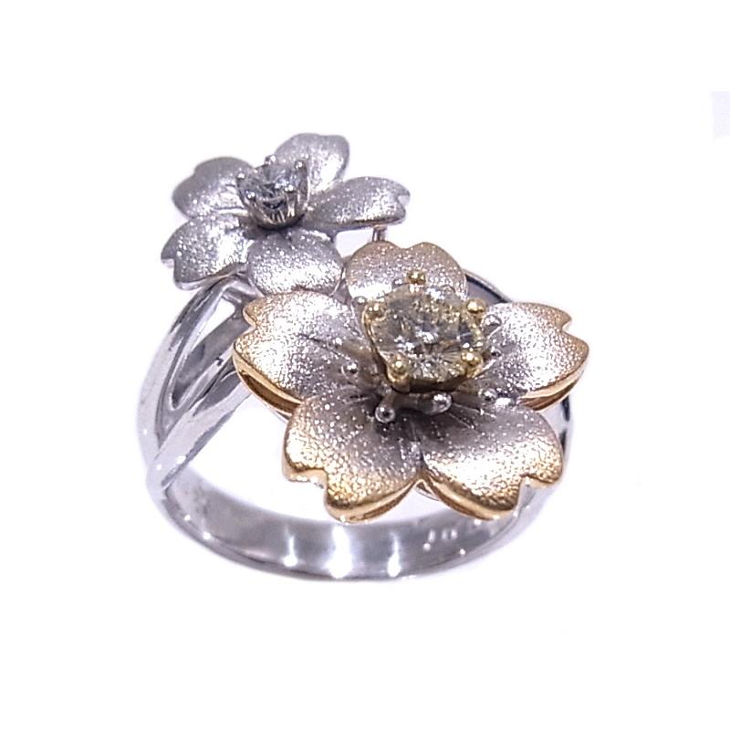 K18 WG ホワイトゴールド 指輪 ダイヤ 0.313ct/0.07ct さくら 