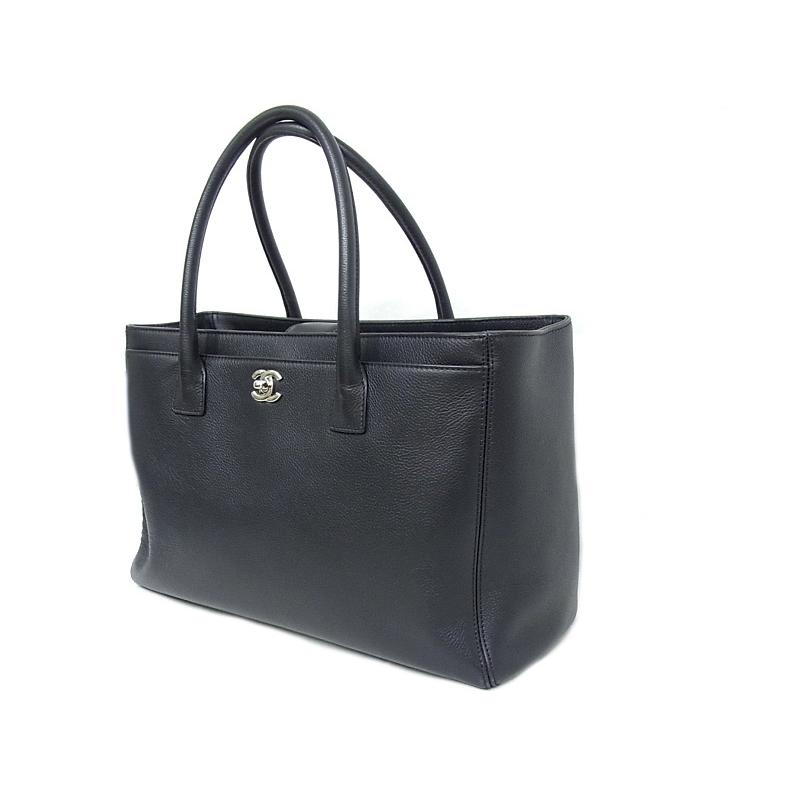 CHANEL（シャネル） エグゼクティブトートバッグ ソフトキャビアスキン