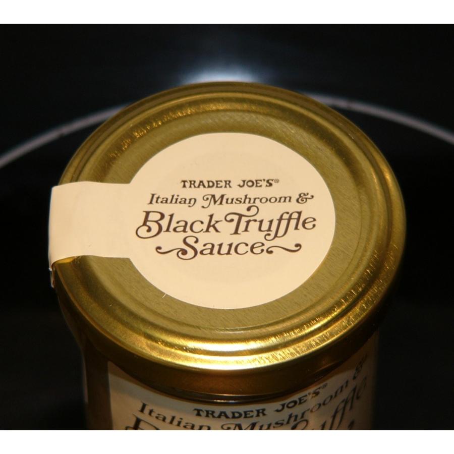 トレーダージョーズ イタリアン マッシュルームと 黒トリュフ ソース Trader Joe's Italian Mushroom