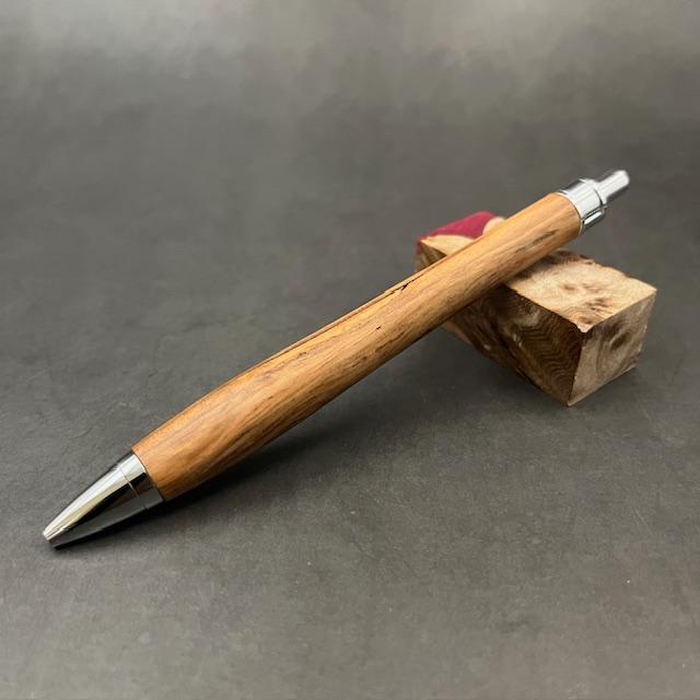 やまだ工房木軸ボールペン G2規格 吉野杉軸 吉野杉瘤杢手作り やまだ工房木軸ボールペン G2規格 吉野杉軸 吉野杉瘤杢手作り