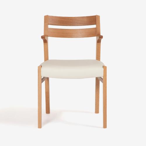 大塚家具 ダイニングチェア（半肘付き）「シネマ」レッドオーク材
