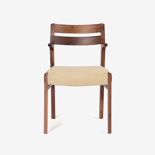大塚家具 ダイニングチェア（半肘付き）「シネマ」 ウォールナット材