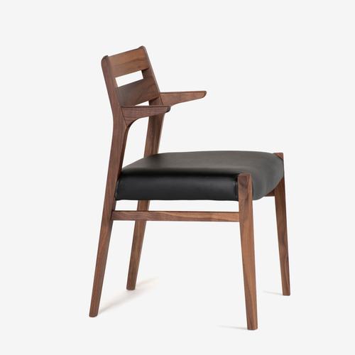 大塚家具 ダイニングチェア（半肘付き）「シネマ」 ウォールナット材