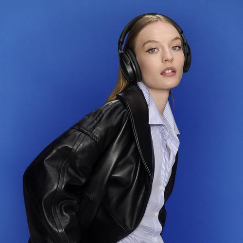 Bose QuietComfort Headphones (2nd Gen) ピル型のイヤーカップ