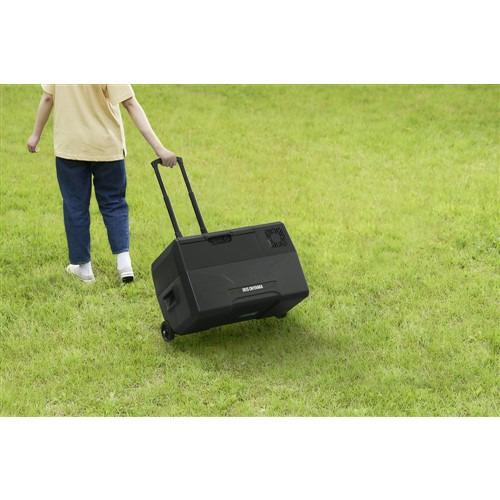 アイリスオーヤマ ポータブル冷蔵庫 30L 急速モード USBポート付 IPD-3A-B2 ブラック系の画像