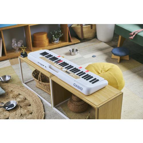 カシオ計算機 LK-340 光ナビゲーションキーボード 120曲内蔵 61鍵