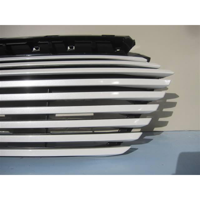 新車外し・未使用】 ホンダヴェゼル RU3型フロントグリル