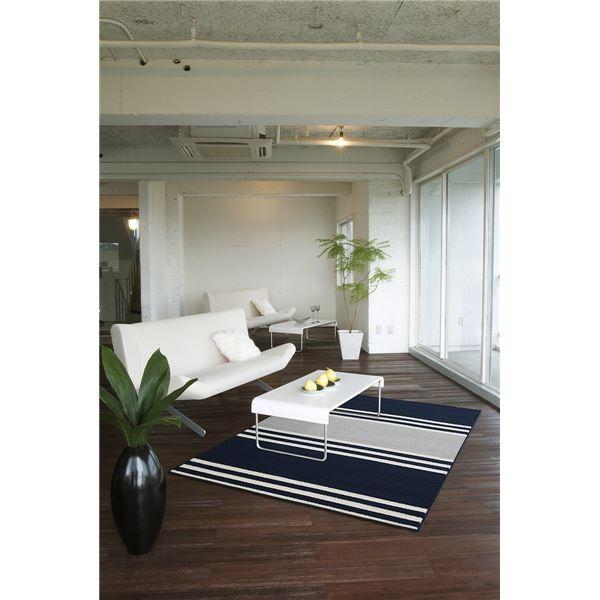 ホワイトムーンストーン　星　台座付き　両面強ブルーシラー　底面磨き　116g ホワイトムーンストーン 星 台座付き 両面強ブルーシラー 底面磨き 116g