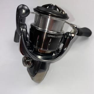 ダイワ LUVIAS LT2000S アジングメバリング ダイワ 24ルビアスLT2000S-H リール 中古 アジング メバリング 渓流