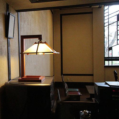Frank Lloyd Wright（フランクロイドライト）テーブル照明 TALIESIN 1 MINI（タリアセン） ブラック｜yamagiwa｜09