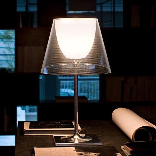FLOS（フロス） （国内在庫僅か）テーブル照明 K Tribe T2 スモーク 
