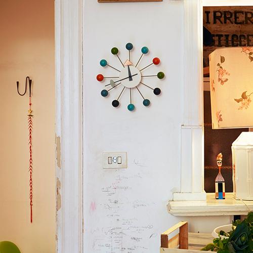 vitra ボールクロック　マルチカラー vitra.（ヴィトラ） Vitra(ヴィトラ)掛時計 Ball Clock(ボール
