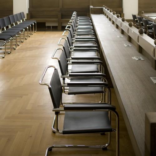 THONET キャンティレバーチェア no.S33 ブラックレザー(受注品