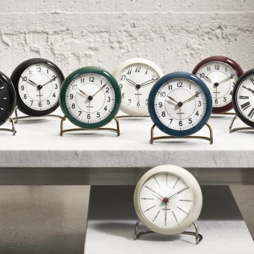 ARNE JACOBSEN（アルネ ヤコブセン） 置時計 Station（ステーション