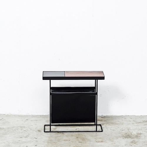 DUENDE（デュエンデ） サイドテーブル「COMPANION with MAGAZINE RACK