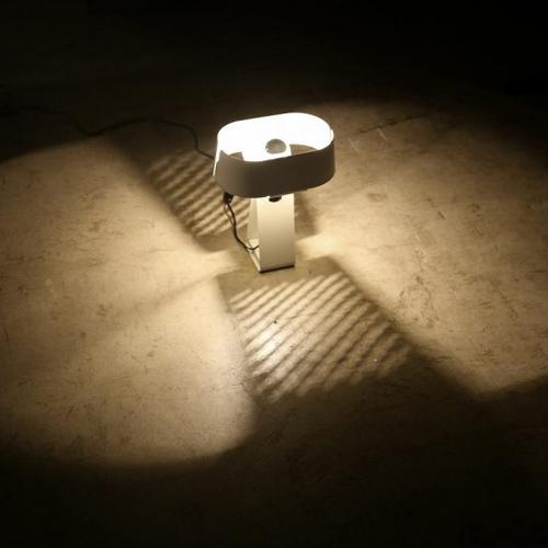 DUENDE(デュエンデ)テーブルスタンド TONG  ホワイト_3