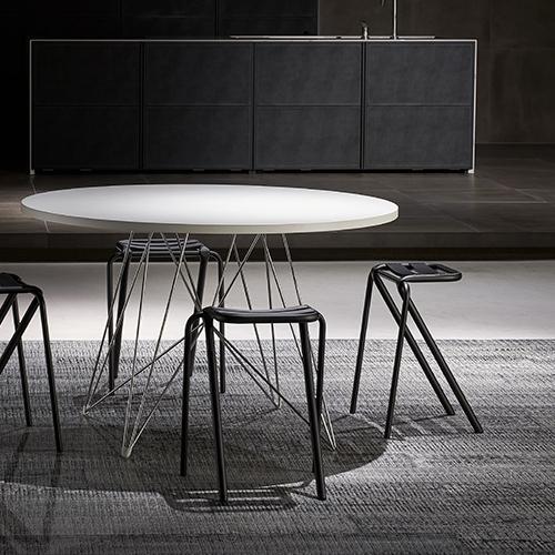 DUENDE ブラック スツール DUENDE DUENDE(デュエンデ)スツール BENT STOOL ブラック H630mm
