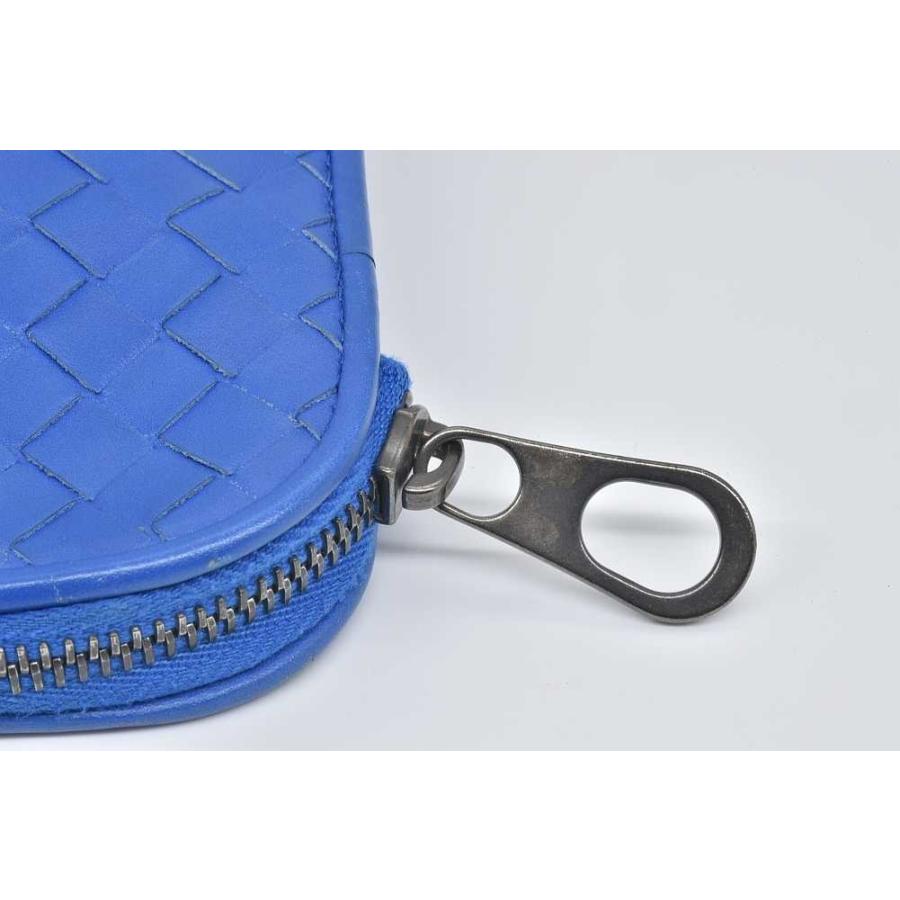 BOTTEGA VENETA（ボッテガ・ヴェネタ） イントレチャート クラッチ