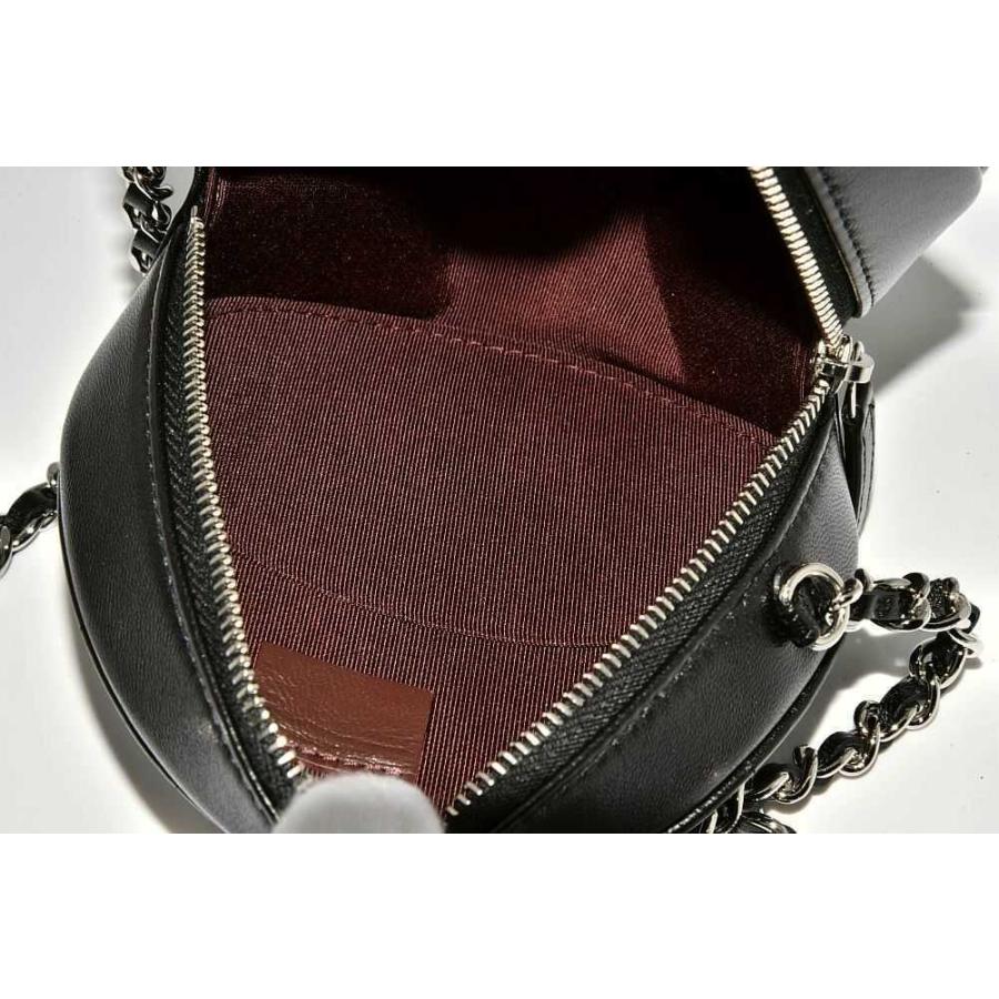 CHANEL（シャネル） マトラッセ ラムスキン チェーン クラッチ 